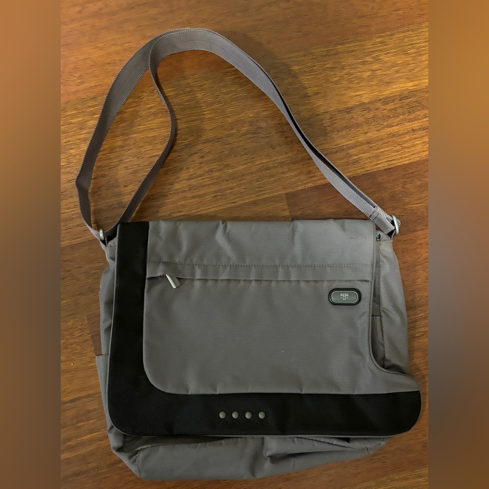 Tumi Tech Shoulder Bag Grey